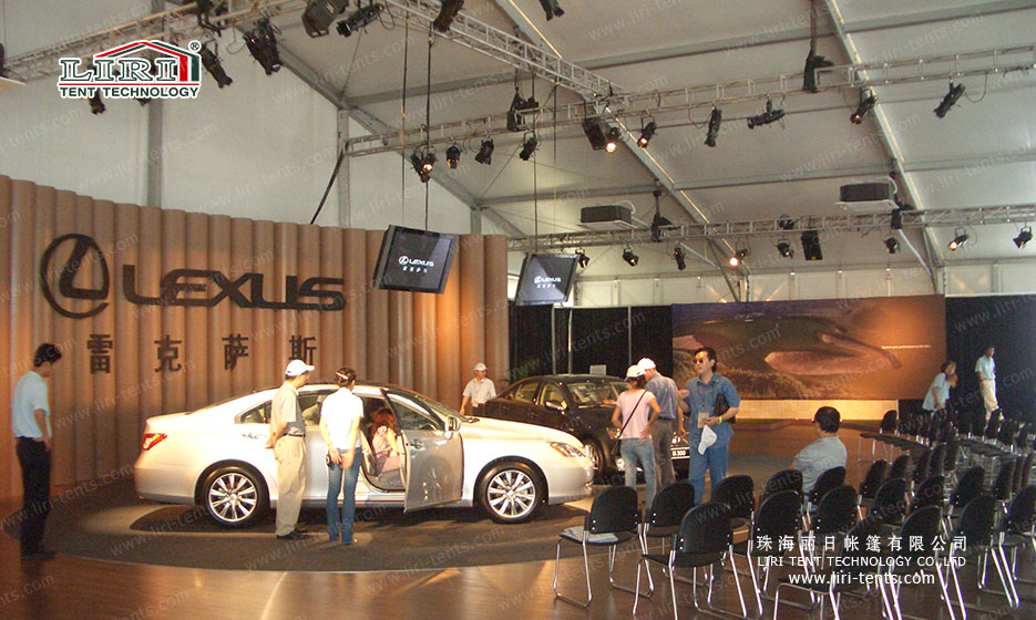 Veranstaltungszelt für eine Automobilausstellung