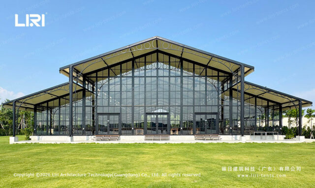 Fassadenansicht einer Orangerie aus Aluminium
