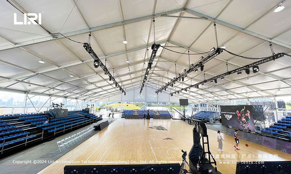 Large clear span structure for basketball tournaments