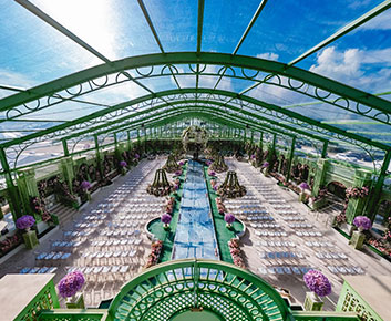 Hochzeitszelt in der Orangerie