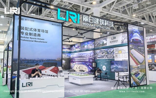 Übersicht über den Stand von Liri Tent auf der China Sport Show 2026 mit modularen Ausstellungselementen für Sportstätten