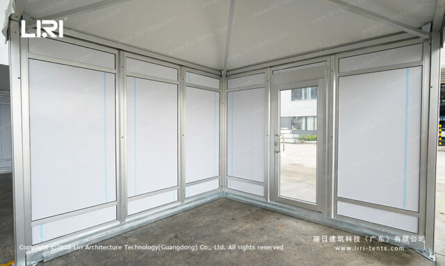Modulare Pagodenzelt-Ecke mit Aluminium-Wandrahmen und Glastür